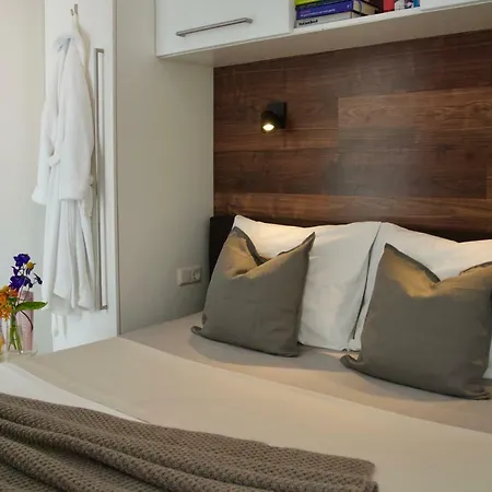 Apartment De Schutse *